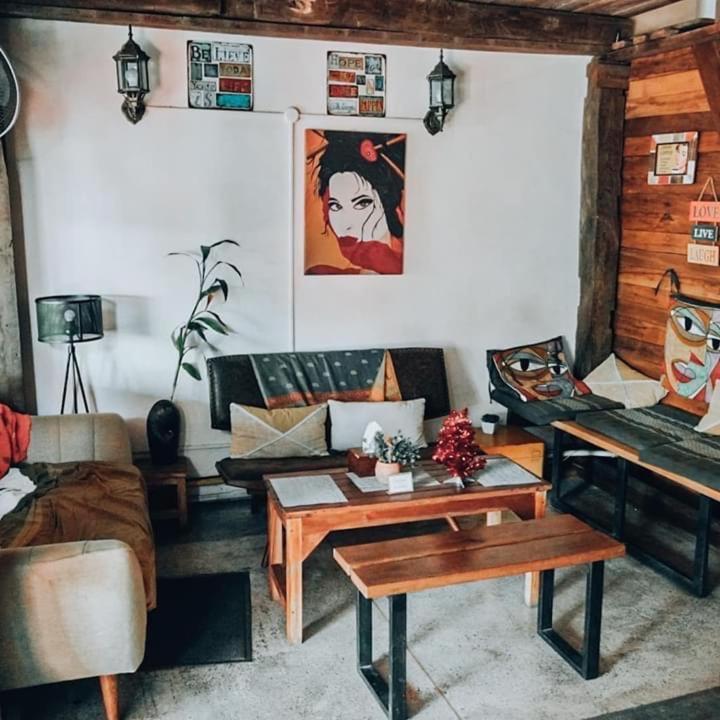The Cabin Backpackers Hostel & Bar Chiang Mai Buitenkant foto